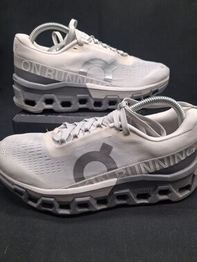 On Running Women's Cloudtec Neutral Light Gray Athletic Shoes